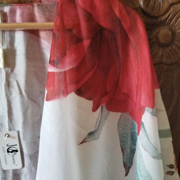 Beautiful floral kimono beach cover NWT - Picture 2 of 4